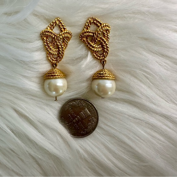 Vintage Avon Celtic Knot w Drop Faux Pearl Pierced Earrings, Gold-Tone - Picture 3 of 8